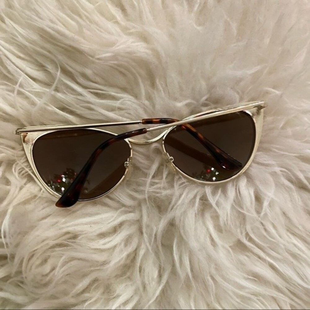 Holy Chic Bundle - image 7